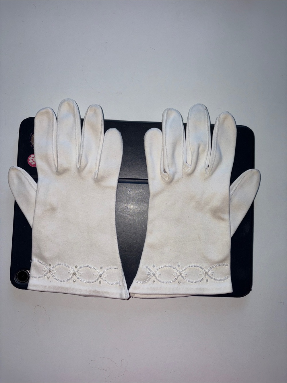 White Embroidered Dress Gloves Size small Vintage Tea party elegant Cotton 7